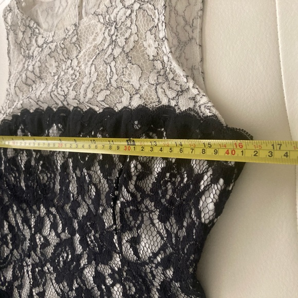 London Times black/white lace dress, size 2 - Picture 5 of 6